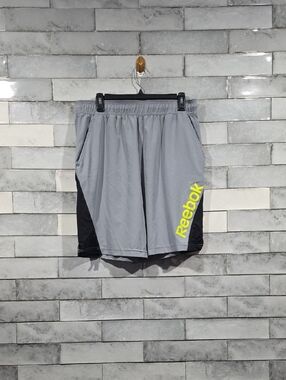 Reebok Men’s Light Gray Athletic Shorts Size Large